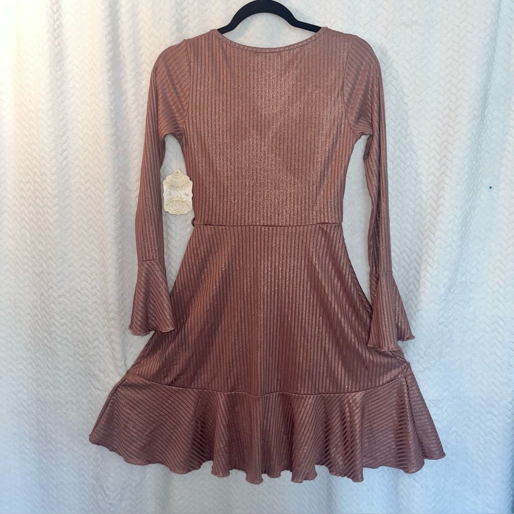 Elegant Mauve Wrap Dress - Picture 2 of 4